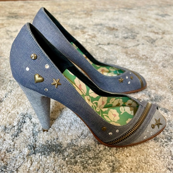 Marc by Marc Jacobs denim peep toe heels embellishment. Size 40 US 9.5-10 - Picture 2 of 7